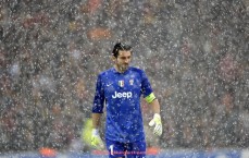 24看球直播网-火箭队与勇士队比赛的完整录像回放分享